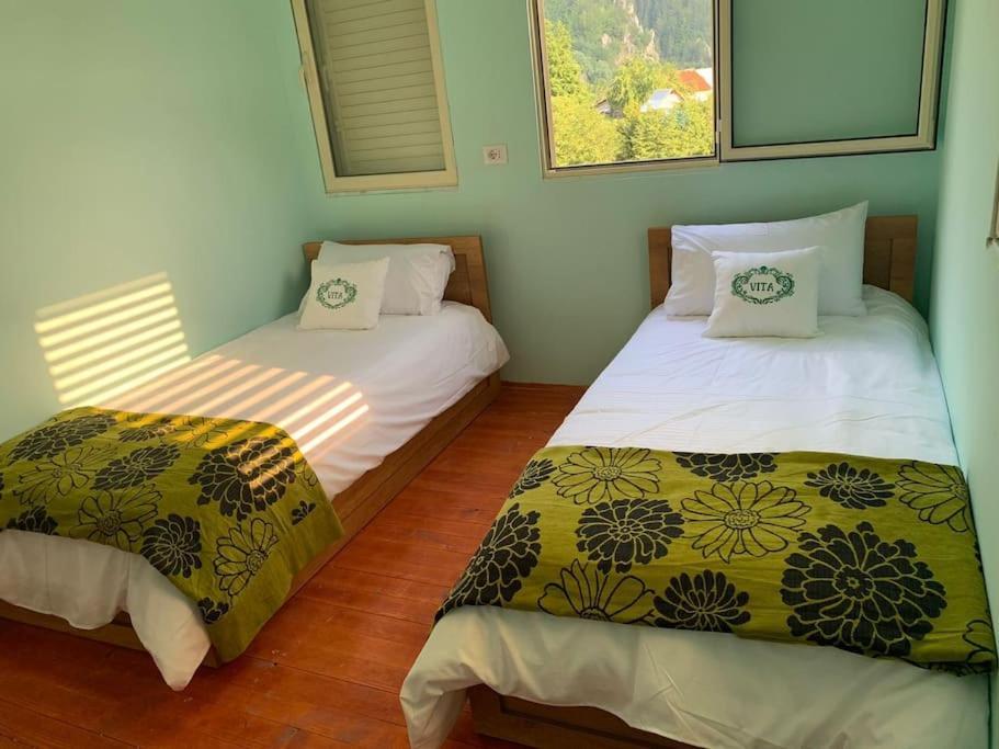 Vita Guesthouse Bajram Curri Экстерьер фото