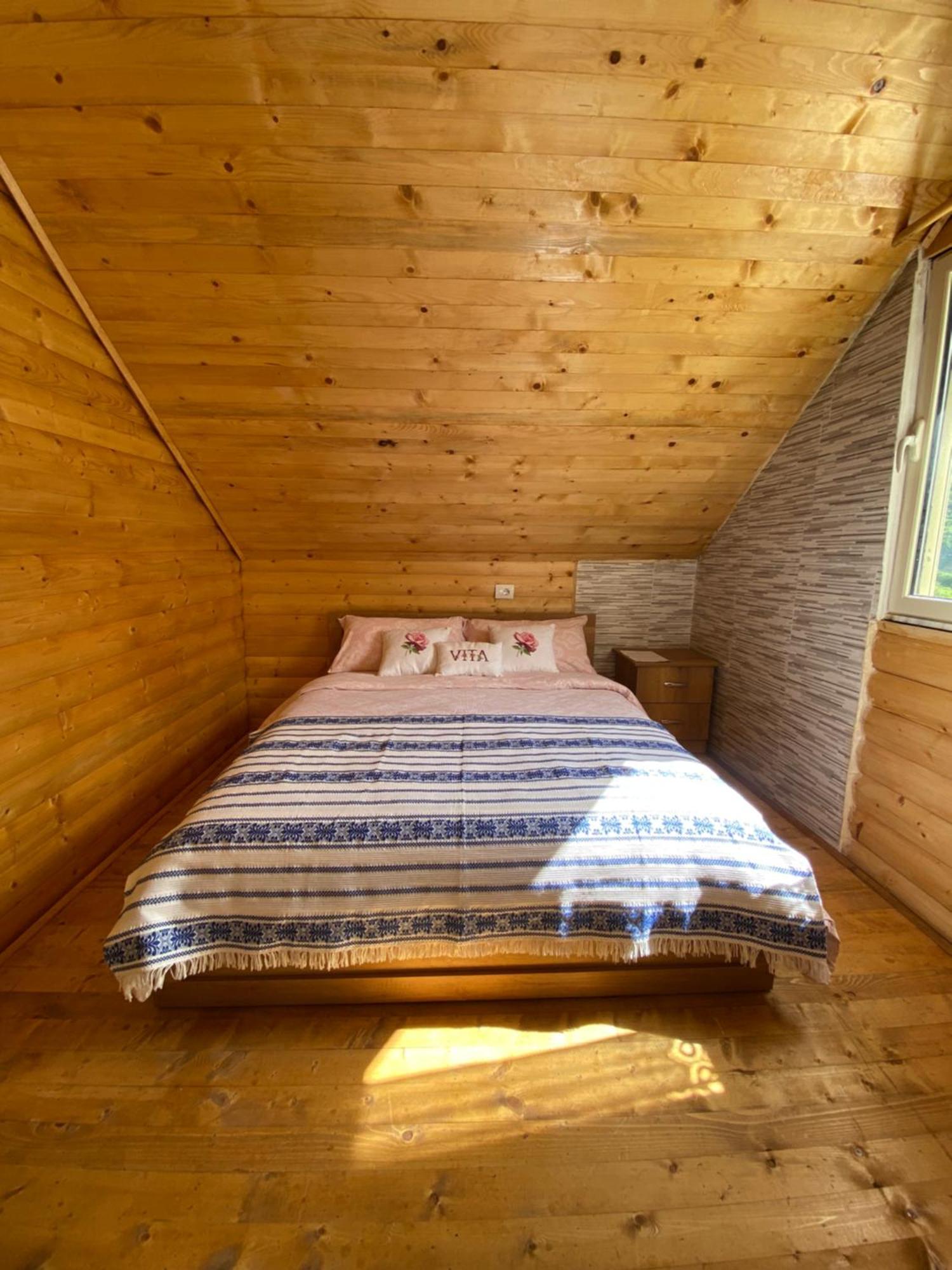 Vita Guesthouse Bajram Curri Экстерьер фото