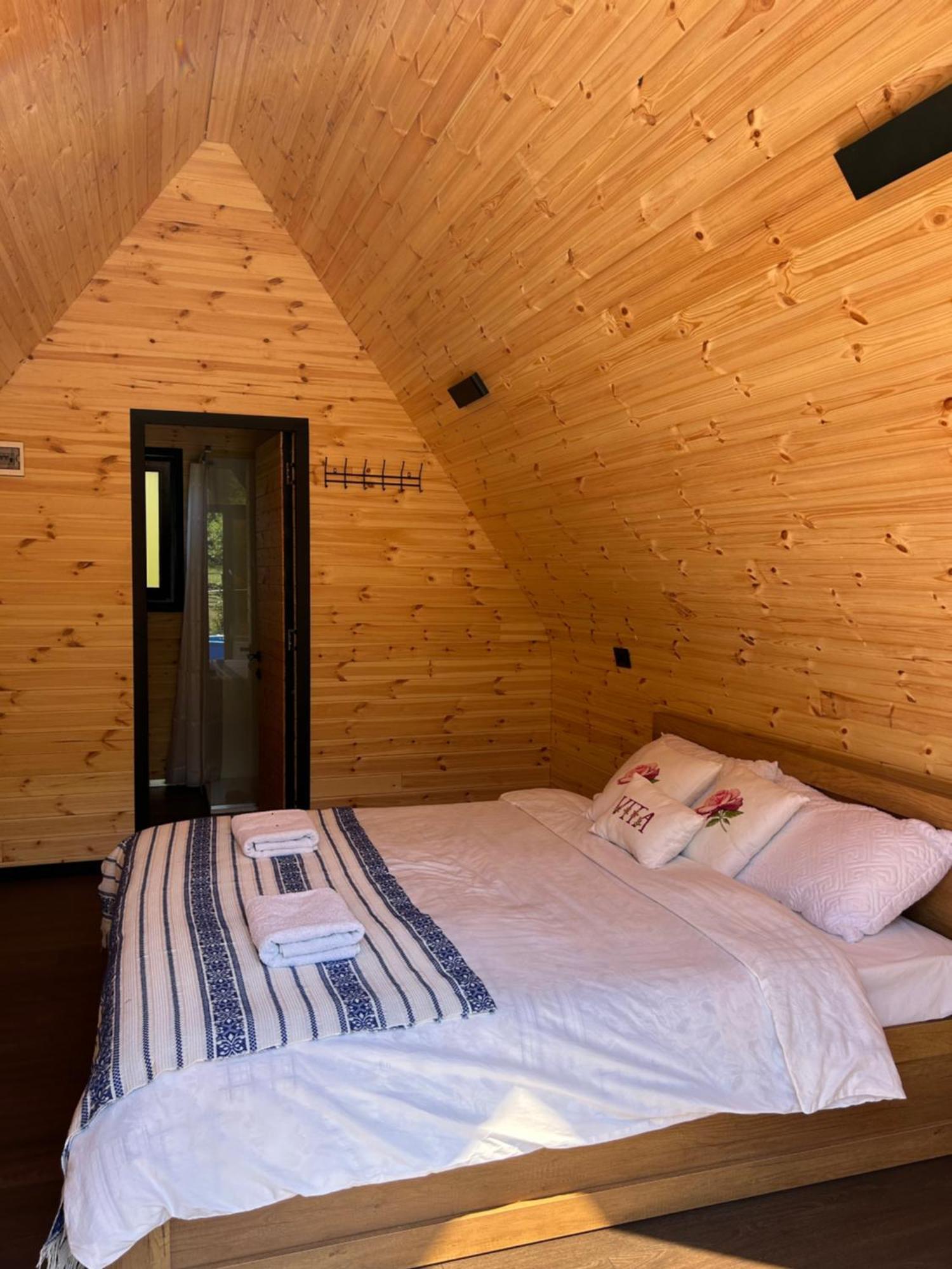 Vita Guesthouse Bajram Curri Экстерьер фото