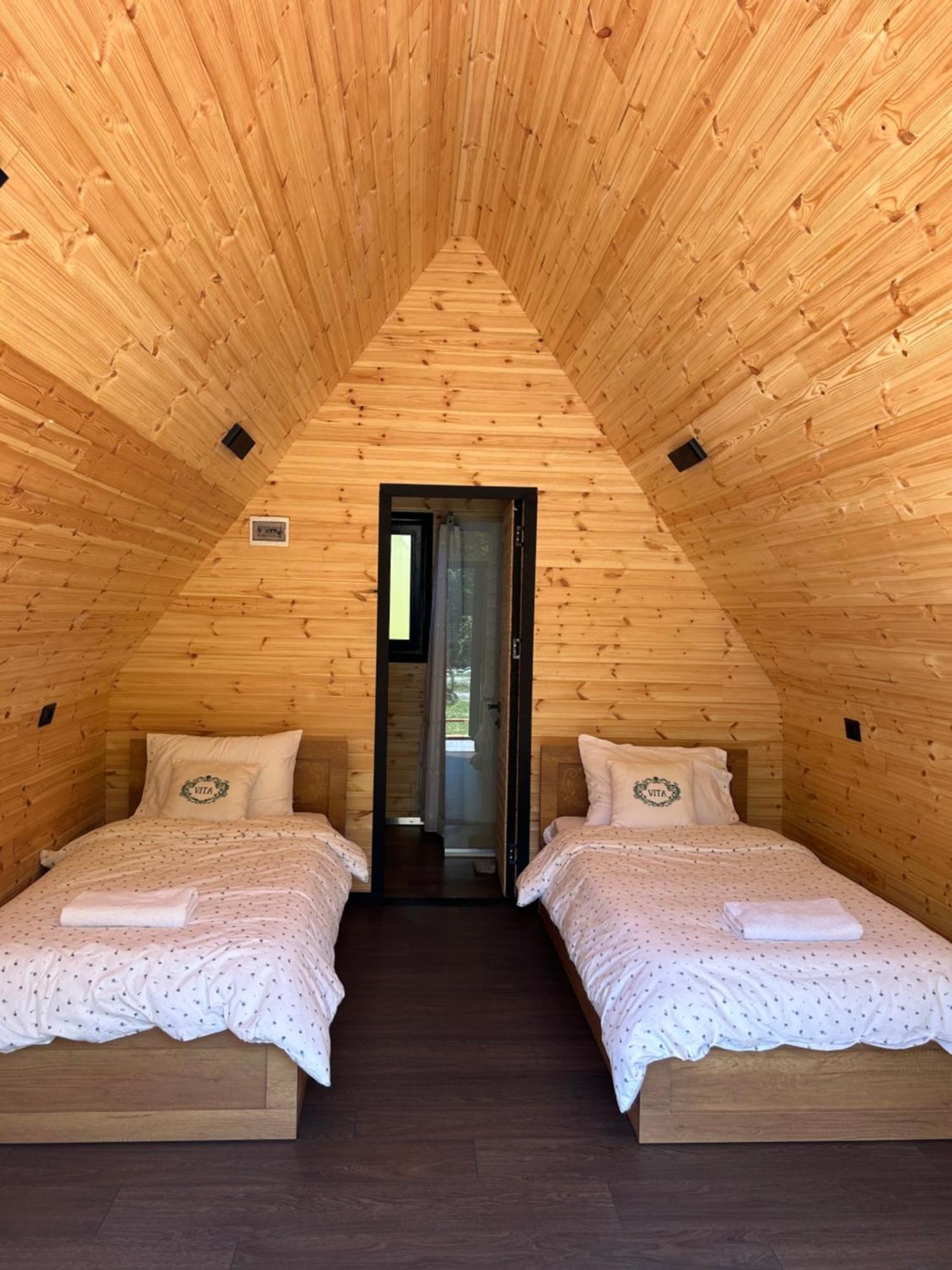 Vita Guesthouse Bajram Curri Экстерьер фото