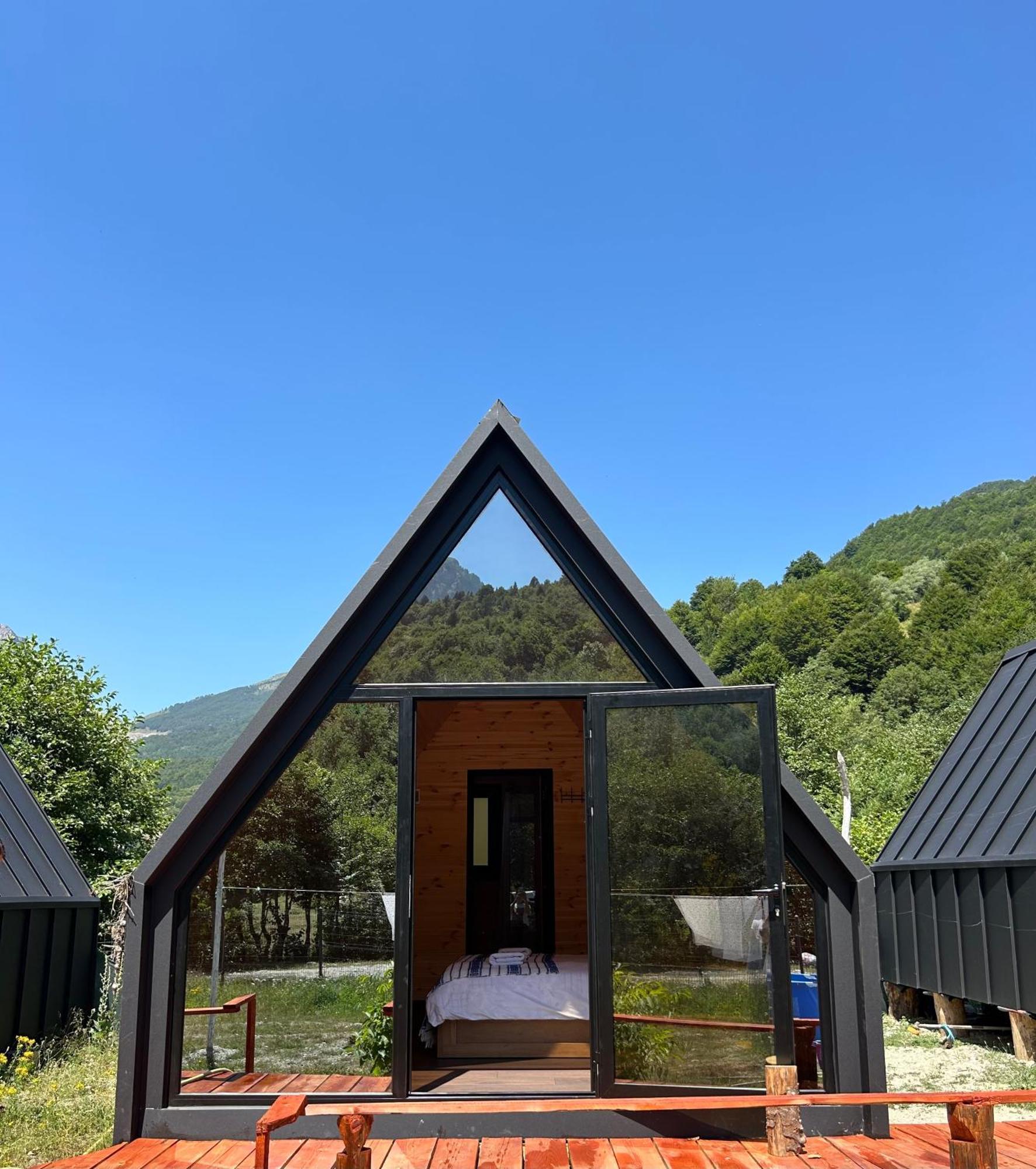 Vita Guesthouse Bajram Curri Экстерьер фото